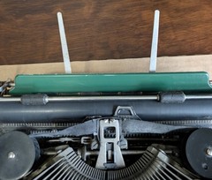 1930s Remington Portable 3 Duo Tone Typewriter – Green – Tested