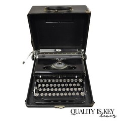Royal Model O Touch Control Glossy Black Portable Manual Typewriter in Case