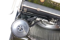 1927 Underwood 4 Bank Portable Typewriter Green Marble Case Types Needs Service