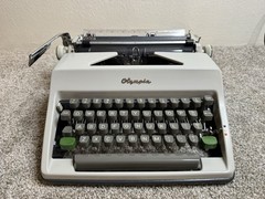 1966 Olympia SM8 Typewriter – Near Mint – Serviced – Senatorial No.71 Font