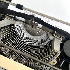 Olivetti LETTERA 35 Typewriter Tested Made in Spain,1970s (please read)