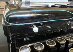 VTG 1937 Royal Portable Manual Typewriter w/ Case Model O Bay Area’s San Leandro