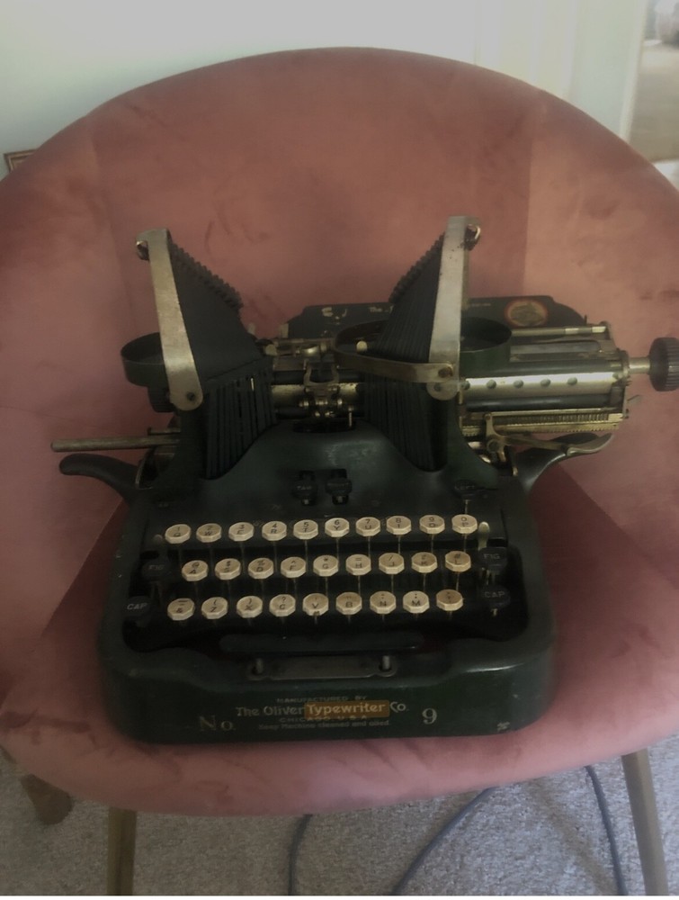 Antique 1900’s Oliver No 9 Batwing The Printype Typewriter