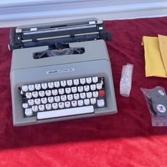 Olivetti Lettera 35i Typewriter – Mint Condition, Like Never Used.