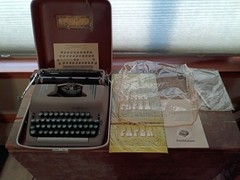 VTG 1954 Smith-Corona Silent-Super Typewriter W/ Accessories (Read, Check Pics)