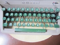 Gray 1955 Royal Quiet De Luxe Typewriter w Case Manual Key Serviced New Ribbon