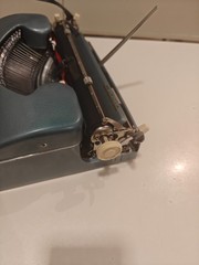 VOSS WUPPERTAL MODEL PRIVAT TYPEWRITER. GERMANY 1961. PICA FONT 12. SPANISH