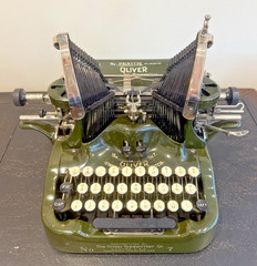 Oliver No. 7 Typewriter Working Restored Antique c1919 Original Metal Case