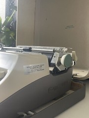 Vintage Olympia SM9 De Luxe Manual Typewriter W Case West Germany 60s Untested