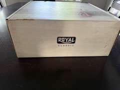 Royal 79105Y Classic Manual Typewriter – Pink