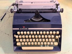 Adler Gabriele 35 Portable Typewriter • Techno / Cubic Typeface • Original Case