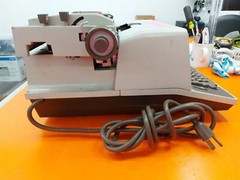 ⭐️⭐️⭐️⭐️⭐️ **UNTESTED** Vintage Litton/Royal Electric Typewriter *Unknown Model*