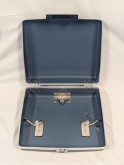 Vtg 1966 Royal Safari Working Baby Blue Portable Typewriter + OG Case – SERVICED