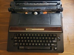 Brother Model 7300 Correct-O-Ball XL-1 Electric Typewriter WORKS!!!