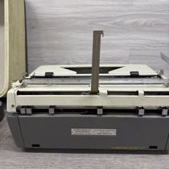 Vintage 1965 Olympia SM8 Portable-Pica Typewriter+Case-Types