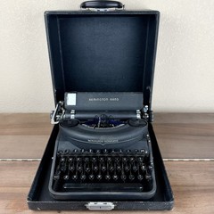 Remington Noiseless Model 7 Typewriter Working with Case