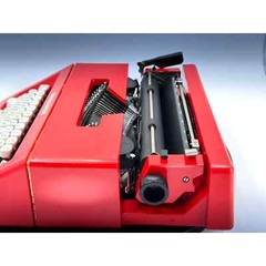 Olivetti Lettera 25 Typewriter
