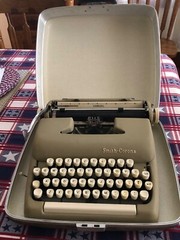 Vintage 1950s Smith Corona Manual Skyriter Portable Typewriter With Case – Read