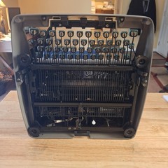 1955 Royal Quiet De Luxe Typewriter w/Case – Vid & Pics – Free Shipping – Nice!