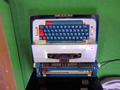 This is a vintage Wedgefield electric typewriter, likely a model 100, 200, or…