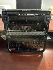 VTG ANTIQUE 1936 UNDERWOOD {RARE}UNIVERSAL 4 BANK PORTABLE TYPEWRITER BLACK