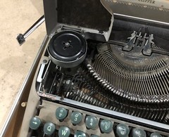 1957 Vintage Smith-Corona Clipper Portable Typewriter Working With Case