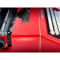 Olivetti Lettera 25 Typewriter