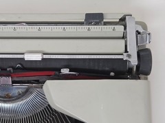 Underwood 18 Manual Typewriter Gray Made in Italy Desktop Office Machine