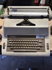 Royal St. E Electric Typewriter – West Germany – 1970s