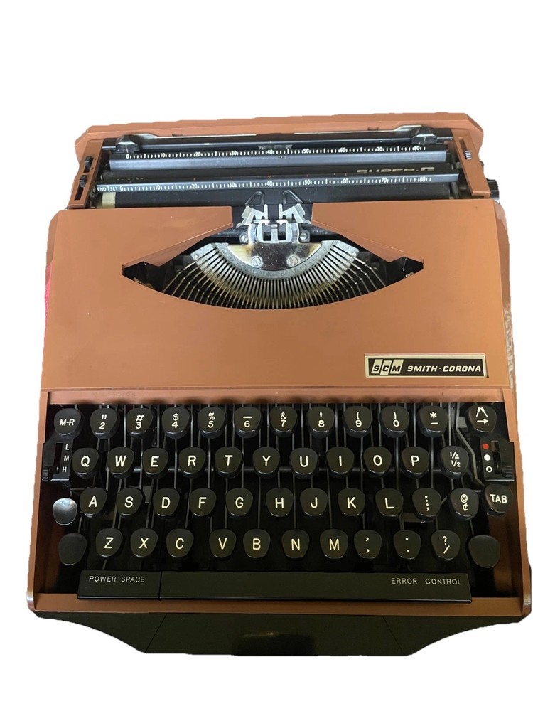 Smith Corona SUPER-G Ultra-Portable Manual Typewriter in Good Condition