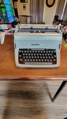 1966 Underwood Touchmaster 5 Typewriter