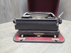 Remington Rand Portable Vintage Manual Typewriter with Carrying Case