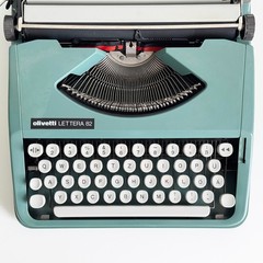 Olivetti Lettera 82 | Typewriter | Working | 1980s | UPS 3-Day to US/CAN