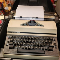 Vintage 1972 Adler Satellite 2001 Electric Typewriter W/ Case GERMANY Tested