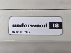 Underwood 18 Manual Typewriter Gray Made in Italy Desktop Office Machine