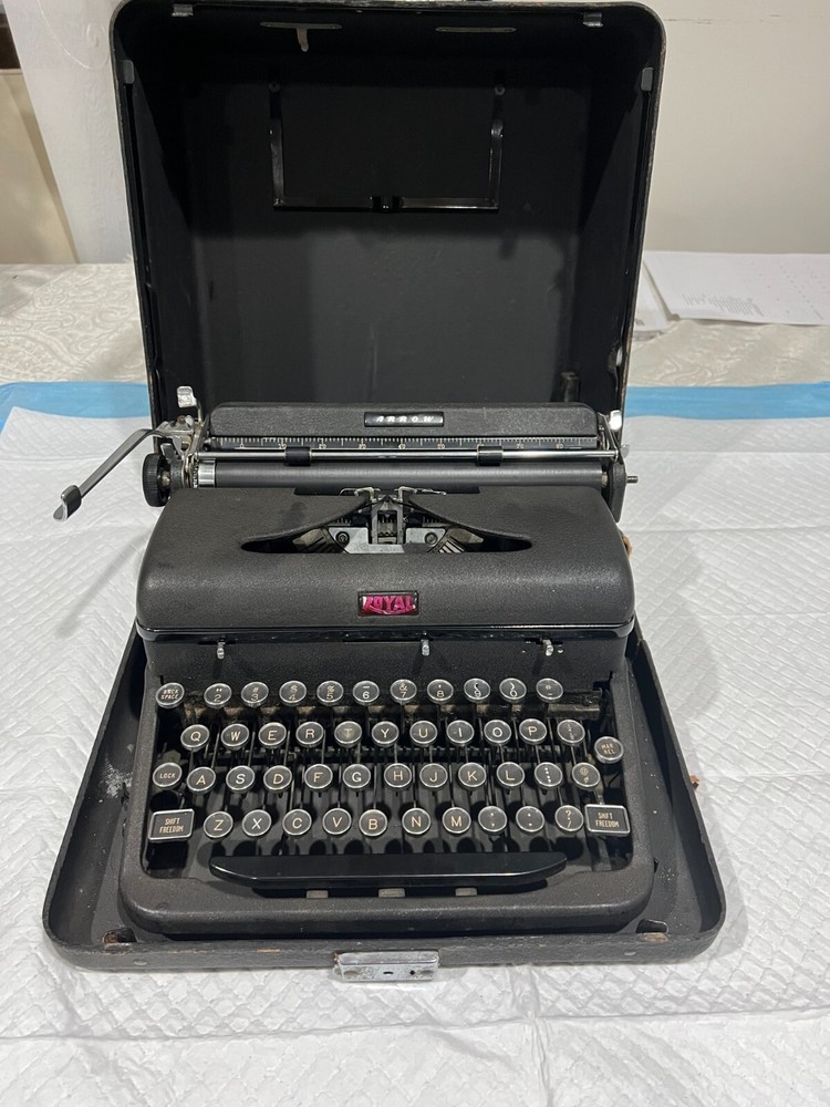 Vintage 1938 Royal Arrow Typewriter w/ Case Glass Keys Tested Cleaned Nice Shape