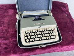 Smith Corona Galaxie Portable Manual Typewriter Machine Vintage Case
