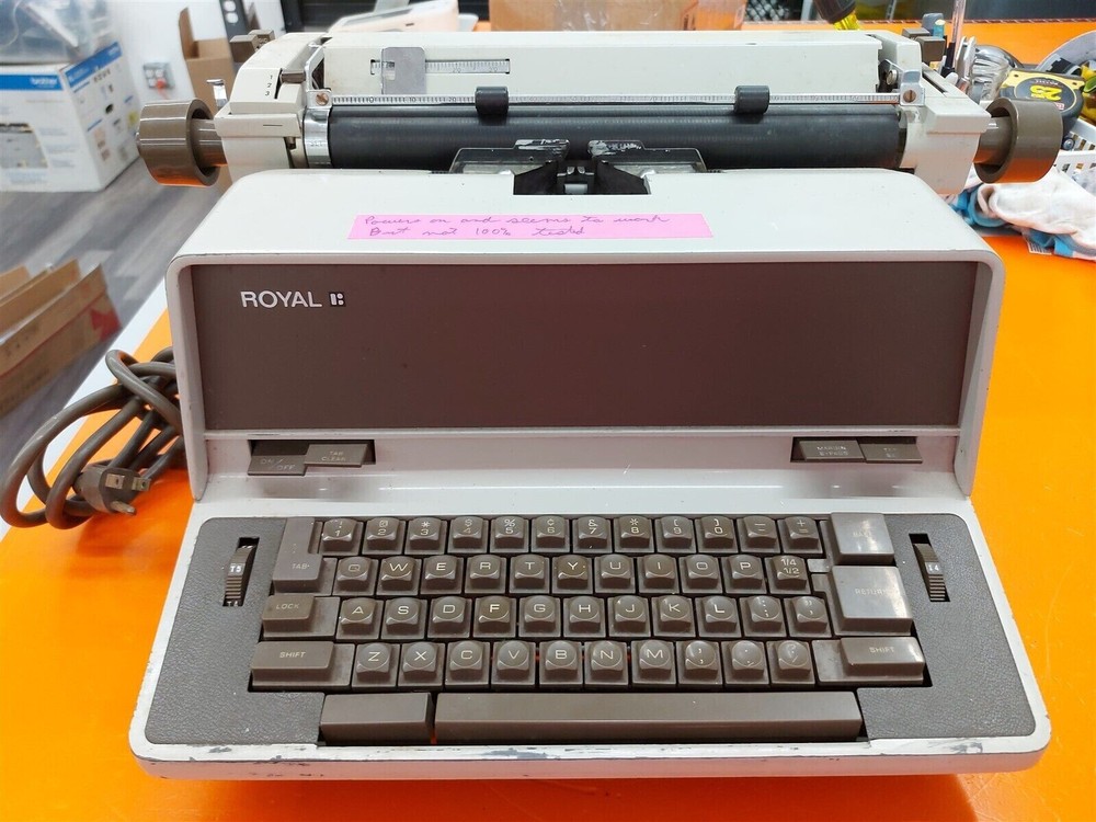 ⭐️⭐️⭐️⭐️⭐️ **UNTESTED** Vintage Litton/Royal Electric Typewriter *Unknown Model*
