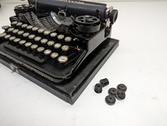 Underwood 3 Bank Typewriter Case Feet – Set of 6