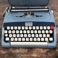 Brother Webster XL-500 Typewriter Blue Vintage w/ Case Untested For Parts