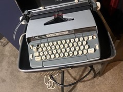 Smith-Corona Coronet Automatic 12 Electric Typewriter Blue w/ Case