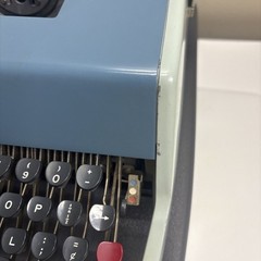 Olivetti Underwood 21 Typewriter Cursive Script Font 75 Typeface Blue Vintage