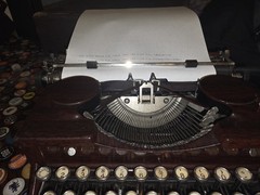 Royal Manual Portable Typewriter w/ Case, Vintage 1930 Metal S/N P290973