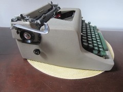 Gray 1955 Royal Quiet De Luxe Typewriter w Case Manual Key Serviced New Ribbon