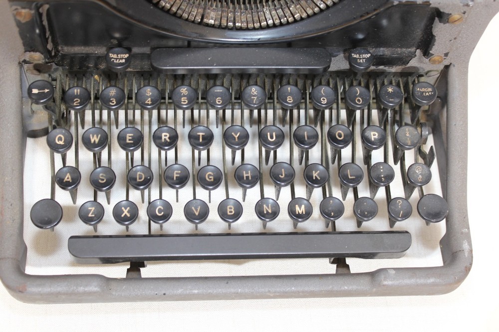 Rare Gray Underwood Standard Typewriter ~1938 Office Classic Serial 4888686-11