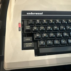 Vintage Underwood Electric Cord Powered 555 Typewriter With Hard Case Working