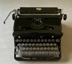 Vintage 1930’s Royal Model O Portable Typewriter
