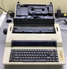 Triumph Adler Royal TA Satellite III Portable Electric Typewriter For Parts Only