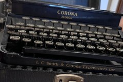 ANTIQUE SMITH CORONA JUNIOR PORTABLE TYPEWRITER C. 1934