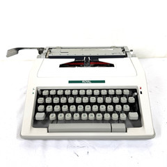 Vintage 1980s Royal Safari III Portable Manual Typewriter w/ Case
